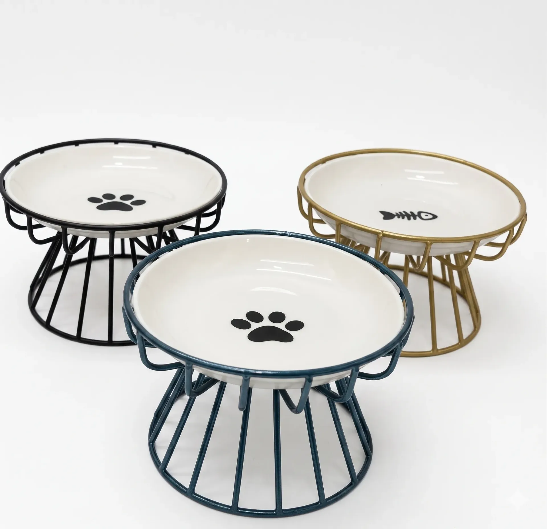 COMEDERO EN CERAMICA - BASE METALICA